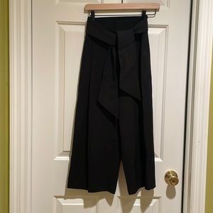 Club Monaco Wide Leg Cropped Work Pants - Size 00